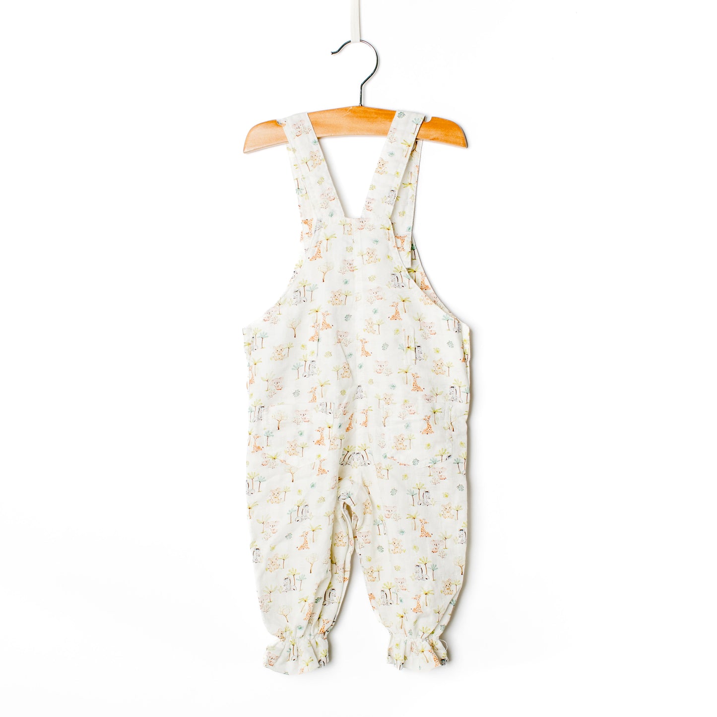 Calça jardineira estampada