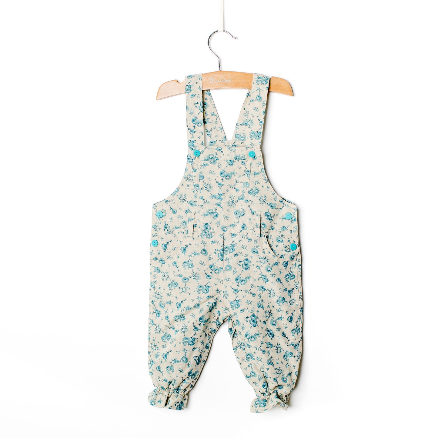 Calça jardineira estampada