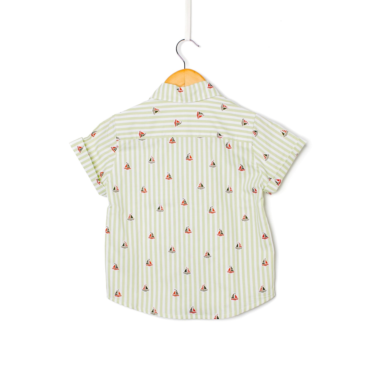 Camisa rapaz barcos